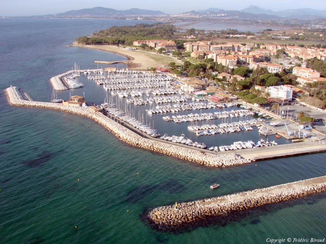 Joli Studio Tres Clair A Proximite Mer Pour 3 Personnes La Londe-les-Maures Bagian luar foto